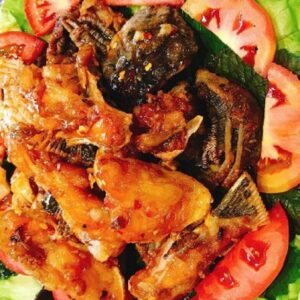 Đầu cá hồi chiên nước mắm