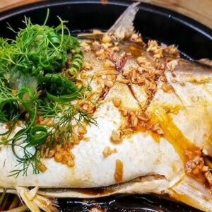 Cá chim hấp Hồng Kông lá chanh