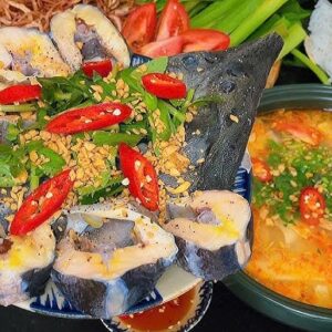 Lẩu măng chua cá tầm