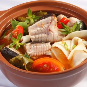 Cá đuối nấu măng chua